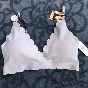 Danskin scalloped bra grey color size 38C NWT